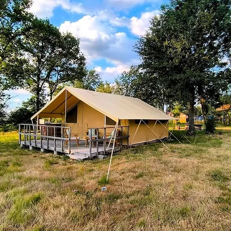 Cool Under Canvas Campismo de Luxo Miremont (Puy-de-Dome)