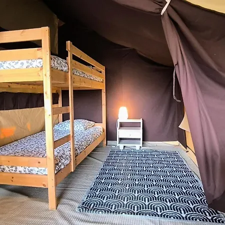 Cool Under Canvas Campismo de Luxo *