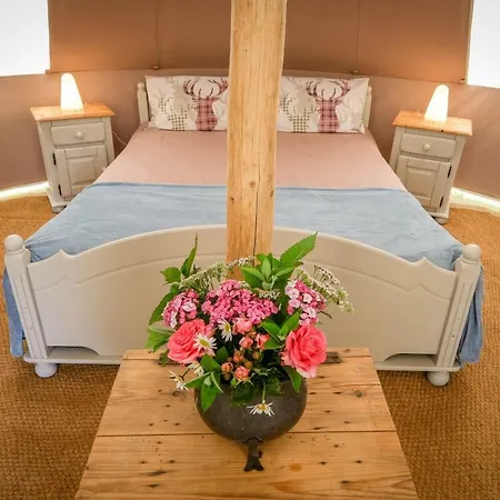 Luxury tent Cool Under Canvas