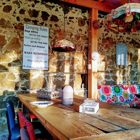 Cool Under Canvas * Miremont (Puy-de-Dome)